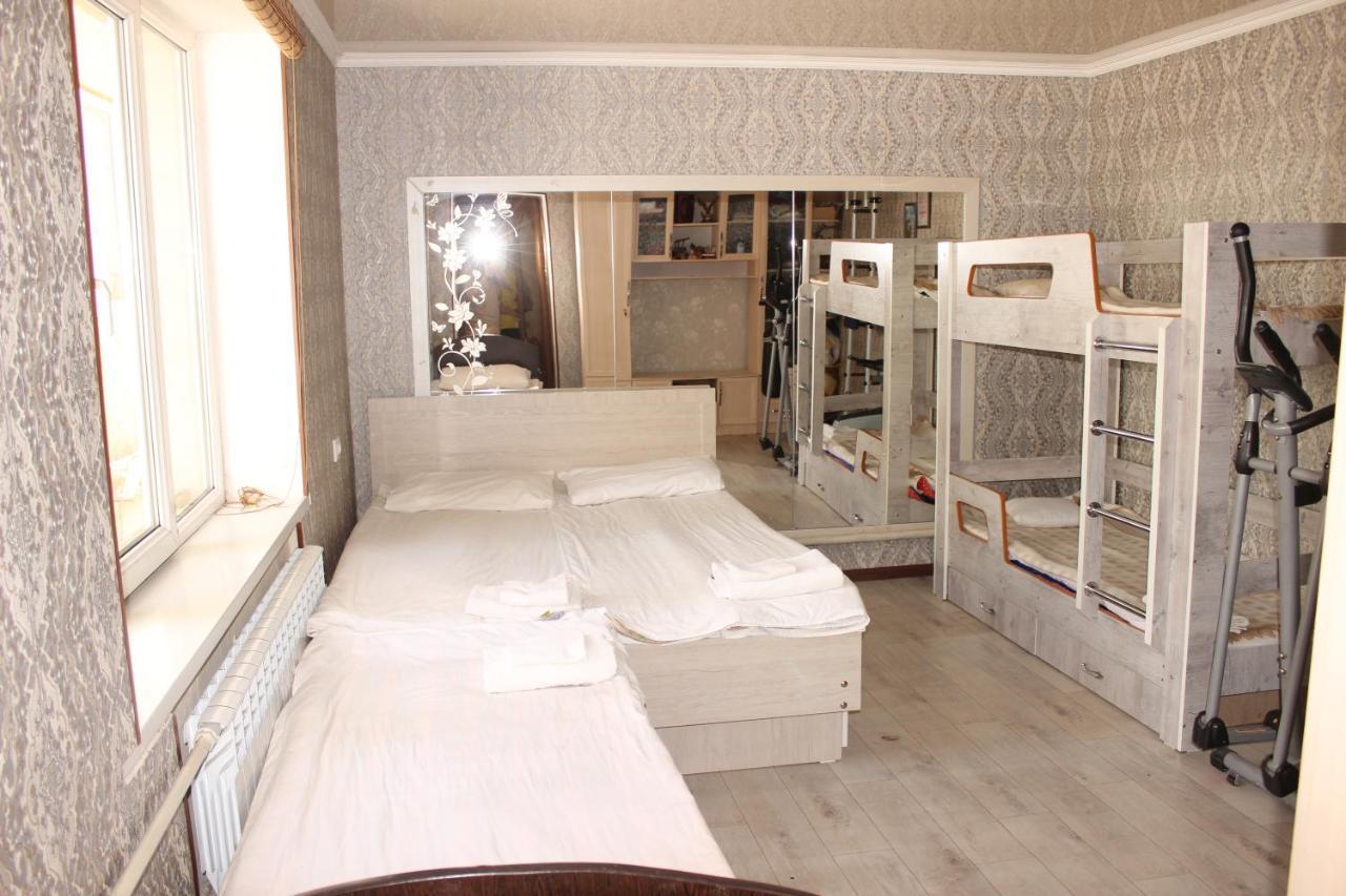 Guest House Jamal Naryn Eksteriør billede