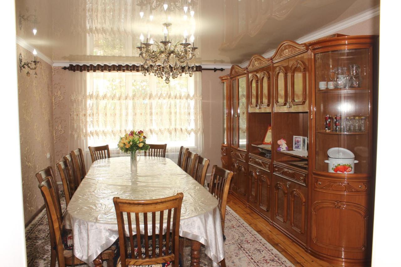 Guest House Jamal Naryn Eksteriør billede