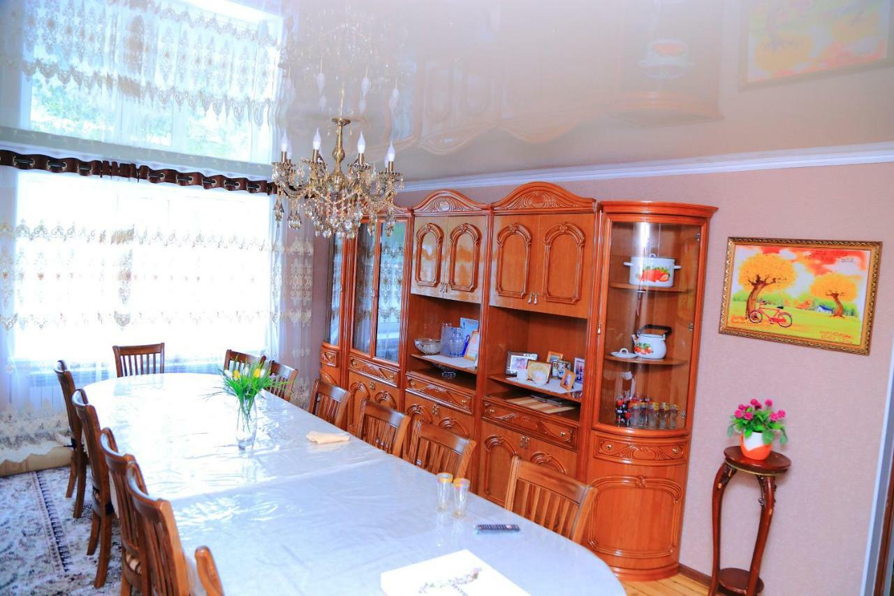 Guest House Jamal Naryn Eksteriør billede